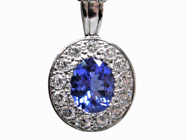 18ct White Gold Tanzanite & Diamond Cluster Pendant